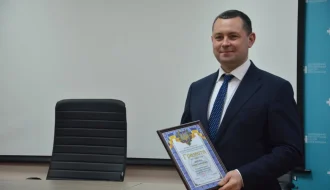 Державний експертний центр відзначив працівників: як нагороди допомагають утримати безперебійність роботи?